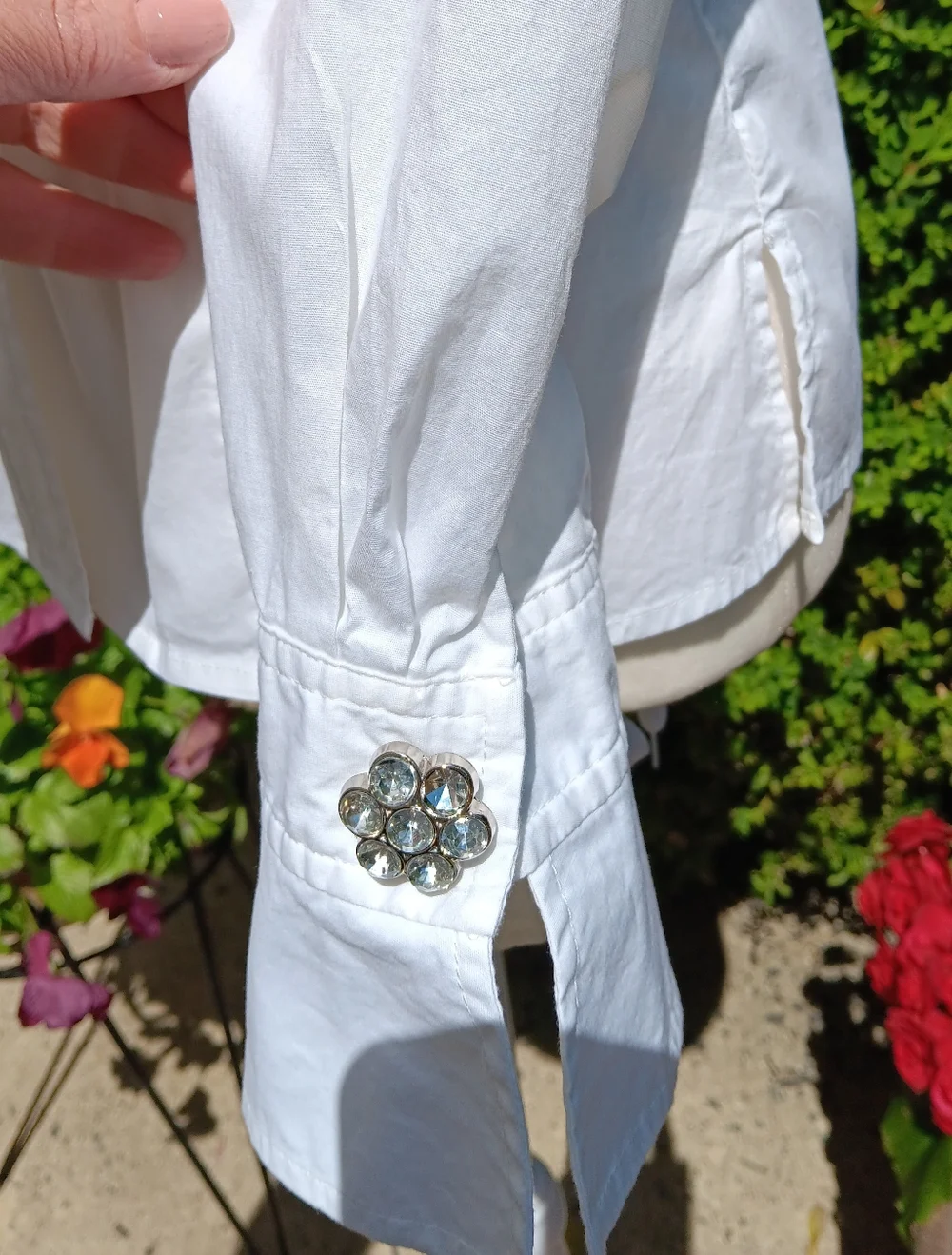Willi Smith White Button-Front Blouse with Decorative Jewel Buttons - Picture 4 of 5